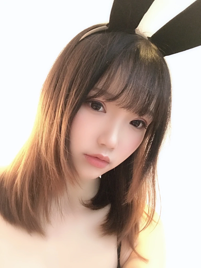 雪晴Astra《自撮りVol.2 兔女郎自拍》写真图集 9P+9V｜在线预览与图包下载