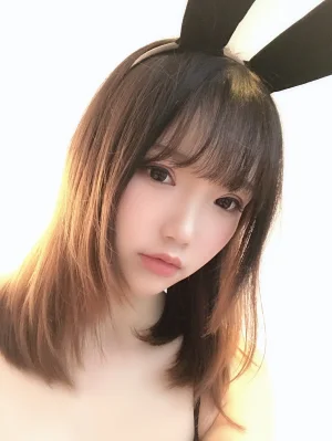 雪晴Astra《自撮りVol.2 兔女郎自拍》写真图集 9P+9V｜在线预览与图包下载