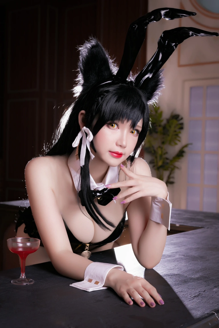 雪晴Astra《写真Vol.8 Azur Lane 爱宕兔女郎》写真图集 31P｜在线预览与图包下载
