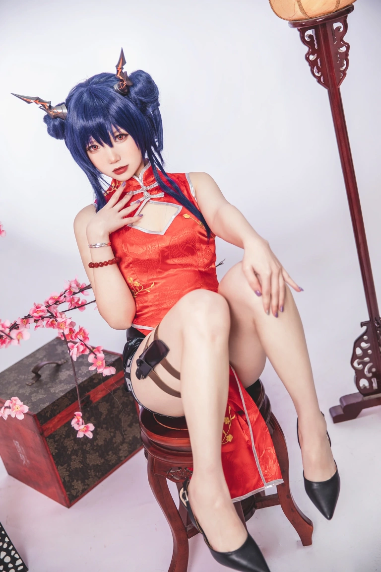 雪晴Astra《写真Vol.14 明日方舟 陈 旗袍》写真图集 18P｜在线预览与图包下载