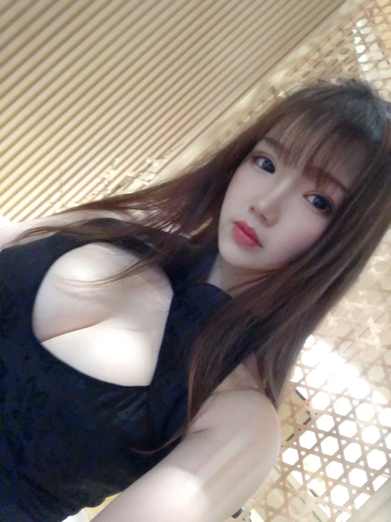 雪晴Astra《自撮りVol.16 旗袍自拍》写真图集 50P+1V｜在线预览与图包下载