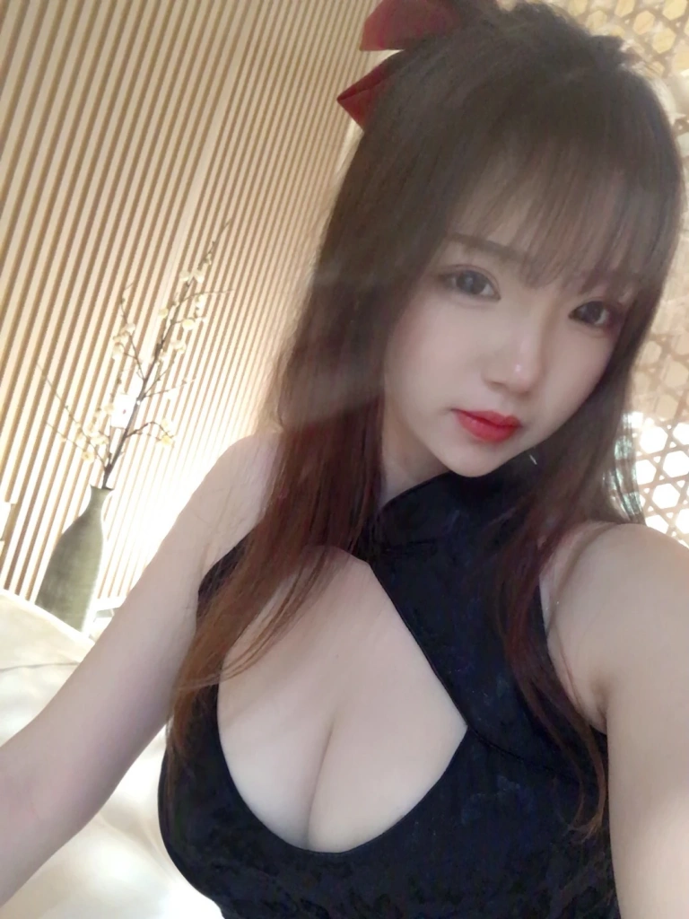 雪晴Astra《自撮りVol.16 旗袍自拍》写真图集 50P+1V｜在线预览与图包下载