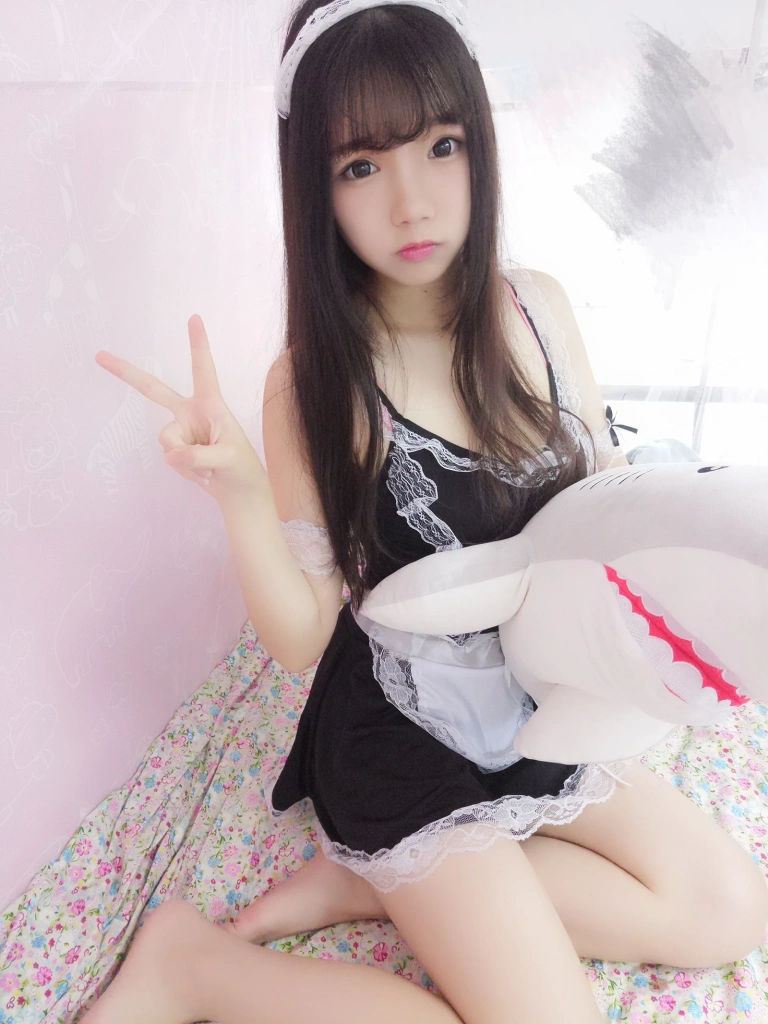 雪晴Astra《小女仆》写真图集 14P｜在线预览与图包下载