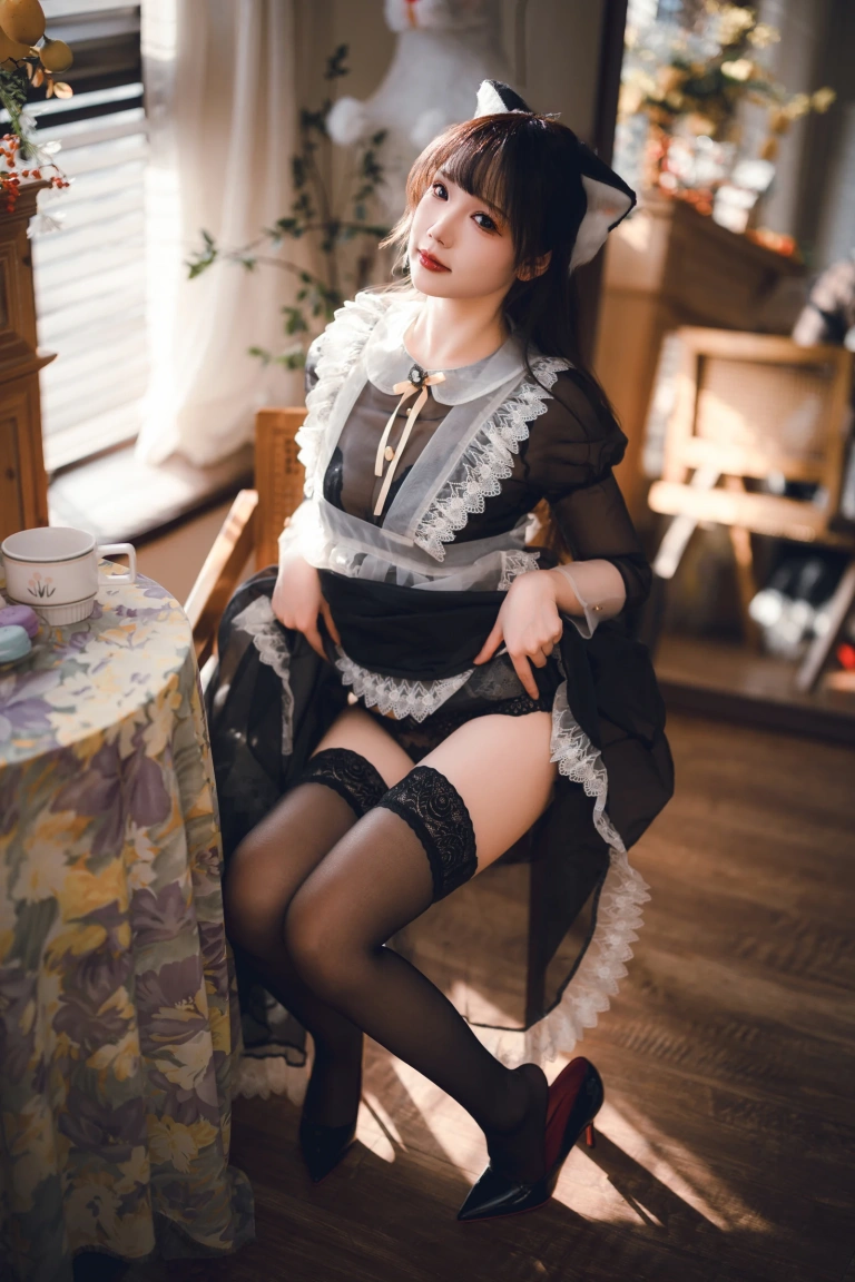 雪晴Astra《2024春季限定 透明女仆》写真图集 71P+2V｜在线预览与图包下载