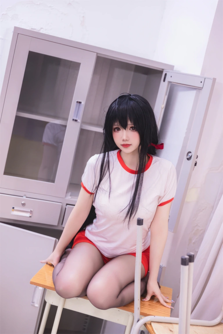 雪晴Astra《碧蓝航线 大凤体操服》写真图集 55P｜在线预览与图包下载