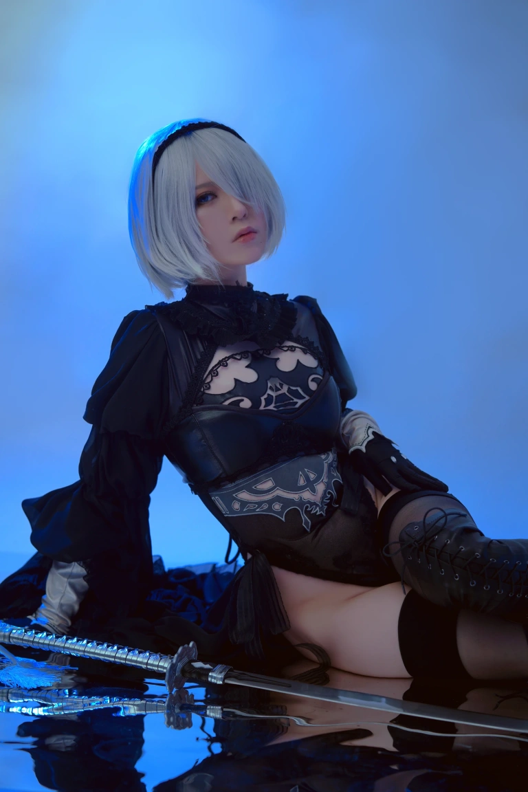 半半子 BANBANKO《Nier：2B》写真图集 50P｜在线预览与图包下载