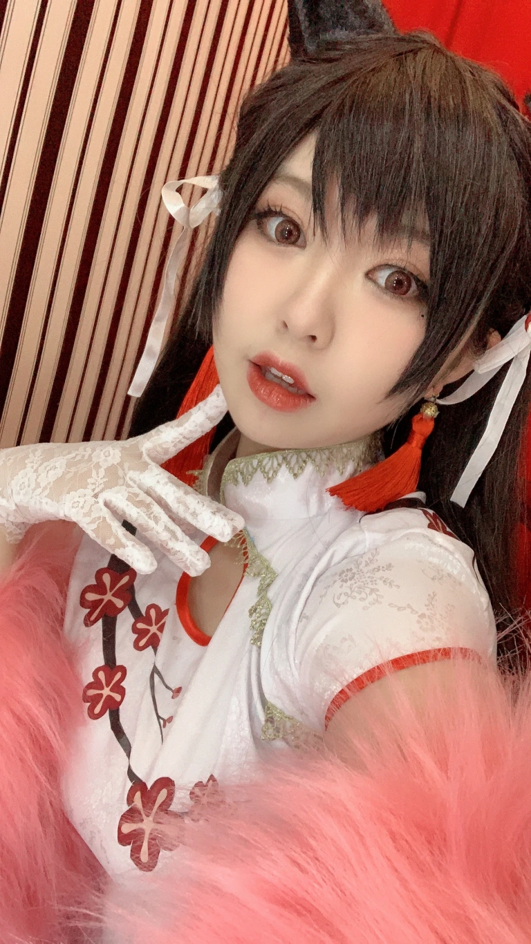 半半子 BANBANKO《愛宕x高雄,チャイナ服（&婉Yue）》写真图集 35P+1V｜在线预览与图包下载