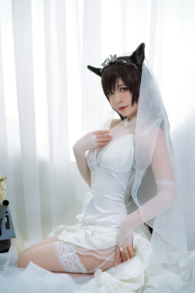 半半子 BANBANKO《愛宕花嫁.白花の誓い》写真图集 29P+1V｜在线预览与图包下载