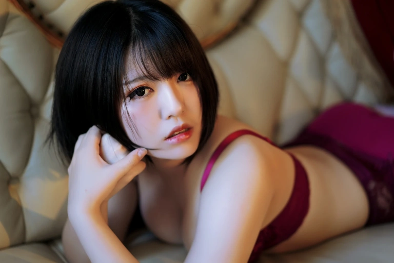 半半子 BANBANKO《赤紅 AKABENI BANBANKO》写真图集 17P｜在线预览与图包下载