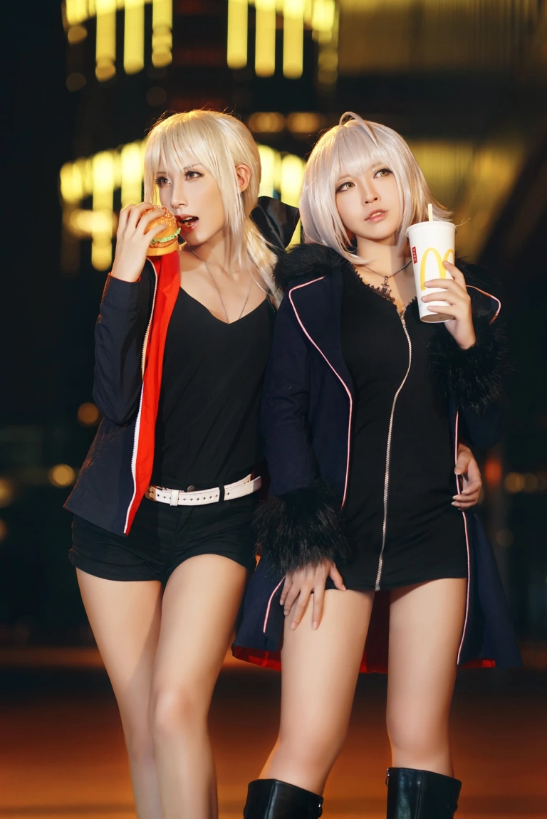 半半子 BANBANKO《黑贞4（&索索sophia）》写真图集 34P｜在线预览与图包下载