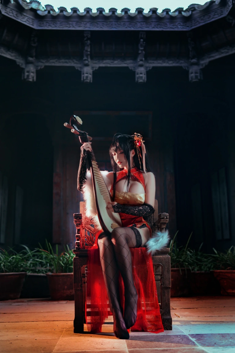 半半子 BANBANKO《大凤旗袍》写真图集 40P｜在线预览与图包下载