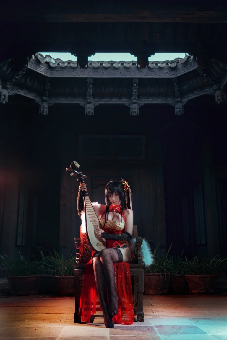 半半子 BANBANKO《大凤旗袍》写真图集 40P｜在线预览与图包下载