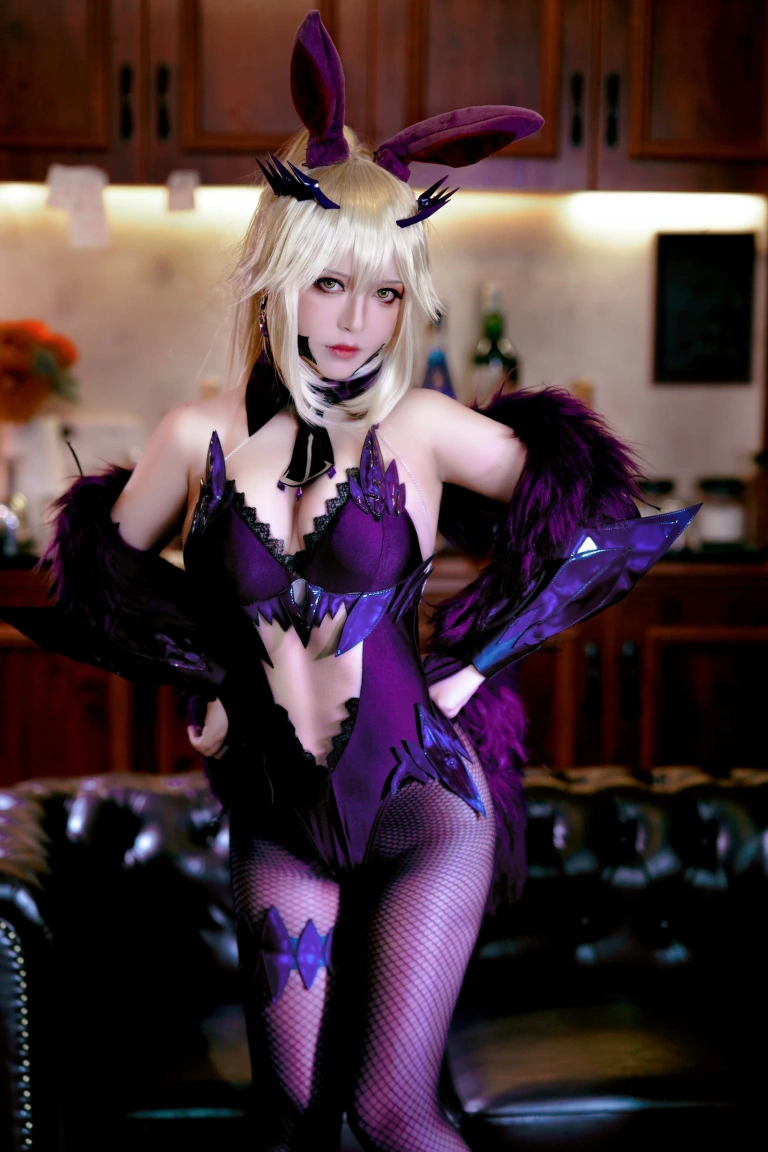 半半子 BANBANKO《LancerAlter Bunny》写真图集 40P｜在线预览与图包下载
