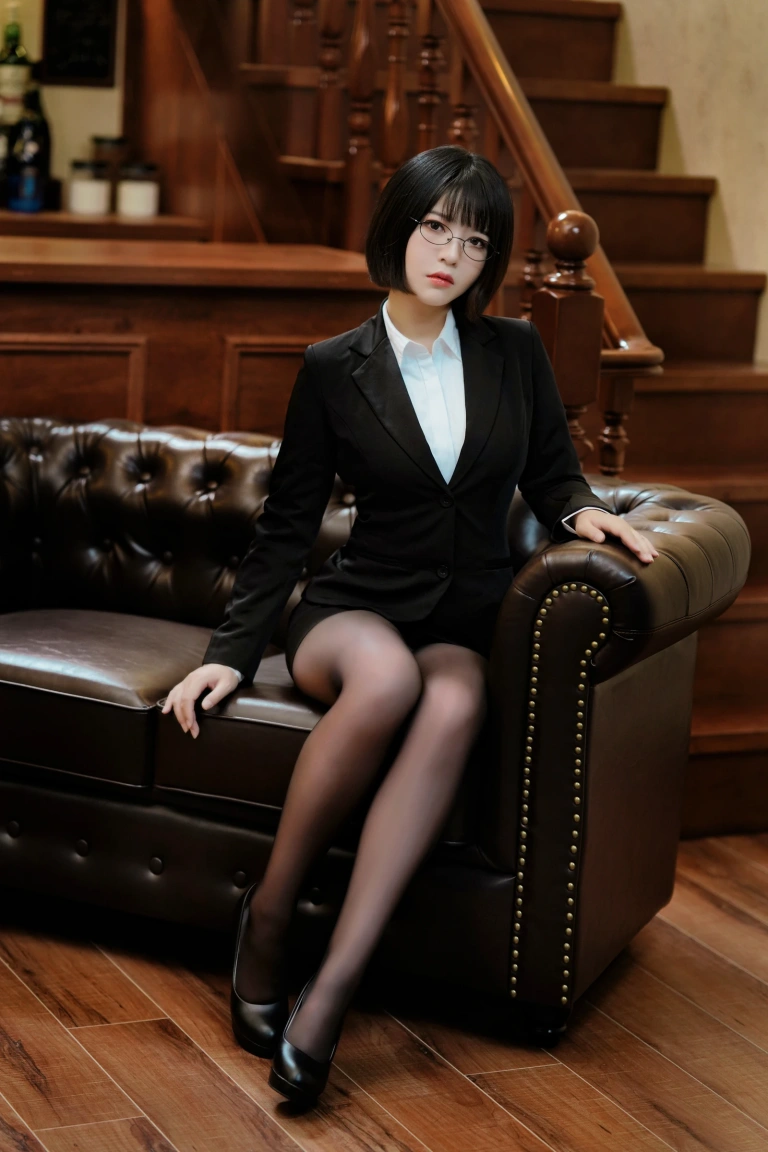 半半子 BANBANKO《OL様》写真图集 37P｜在线预览与图包下载