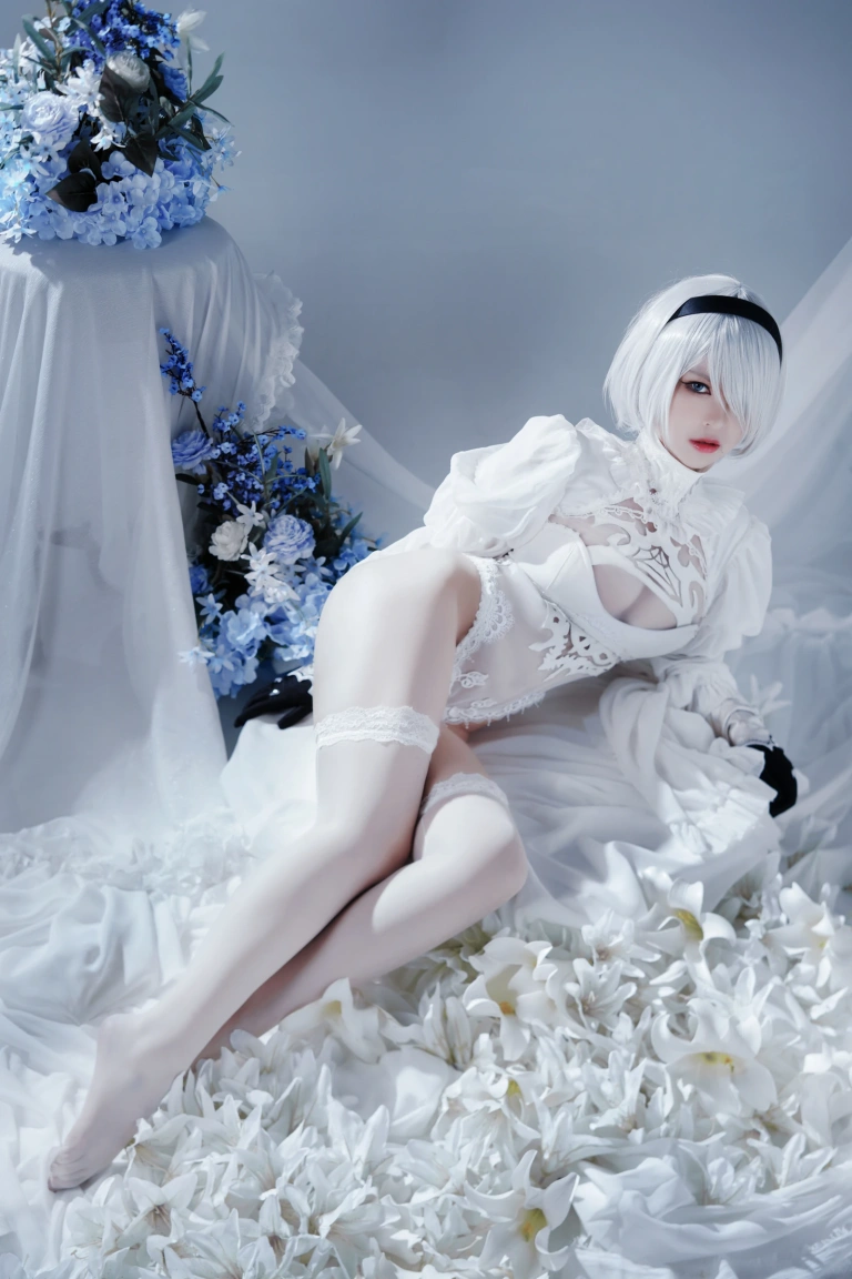 半半子 BANBANKO《Automataヨルハ二号B型 白いドレス》写真图集 51P｜在线预览与图包下载