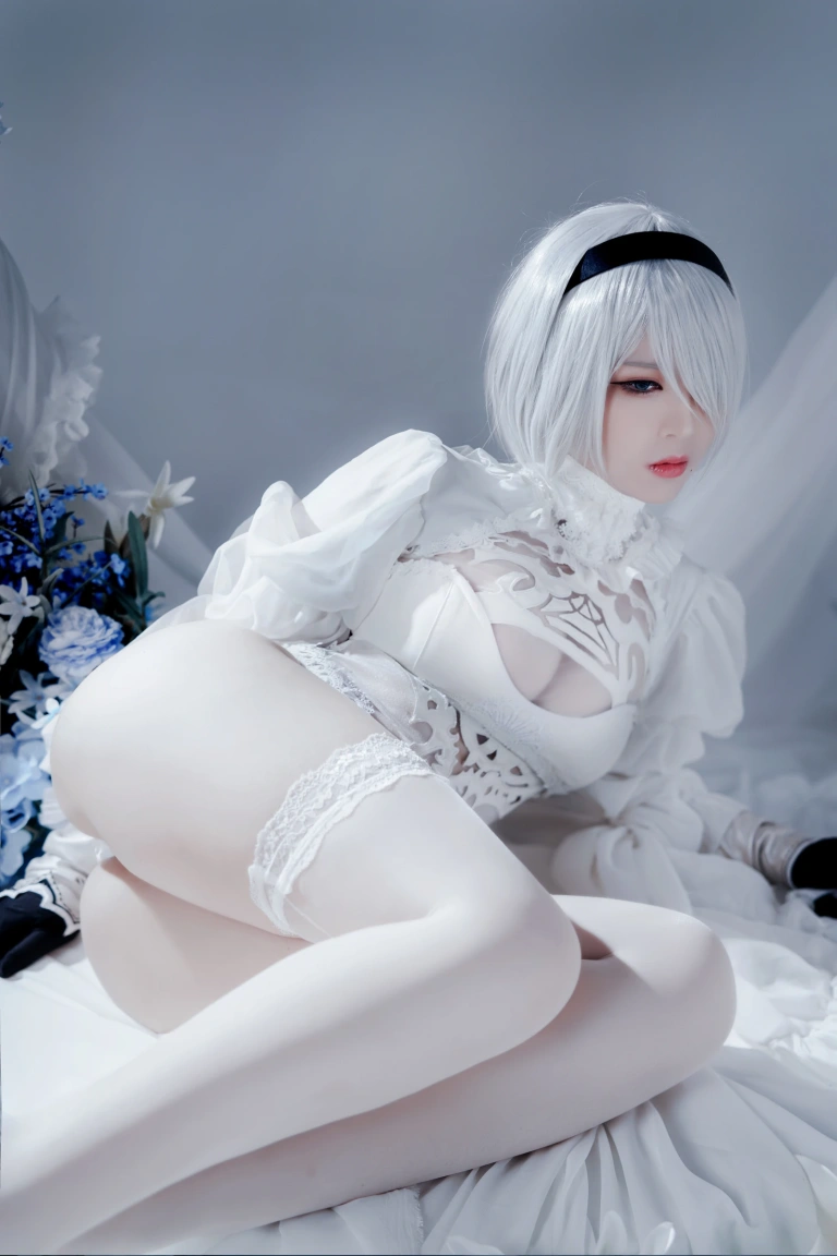 半半子 BANBANKO《Automataヨルハ二号B型 白いドレス》写真图集 51P｜在线预览与图包下载