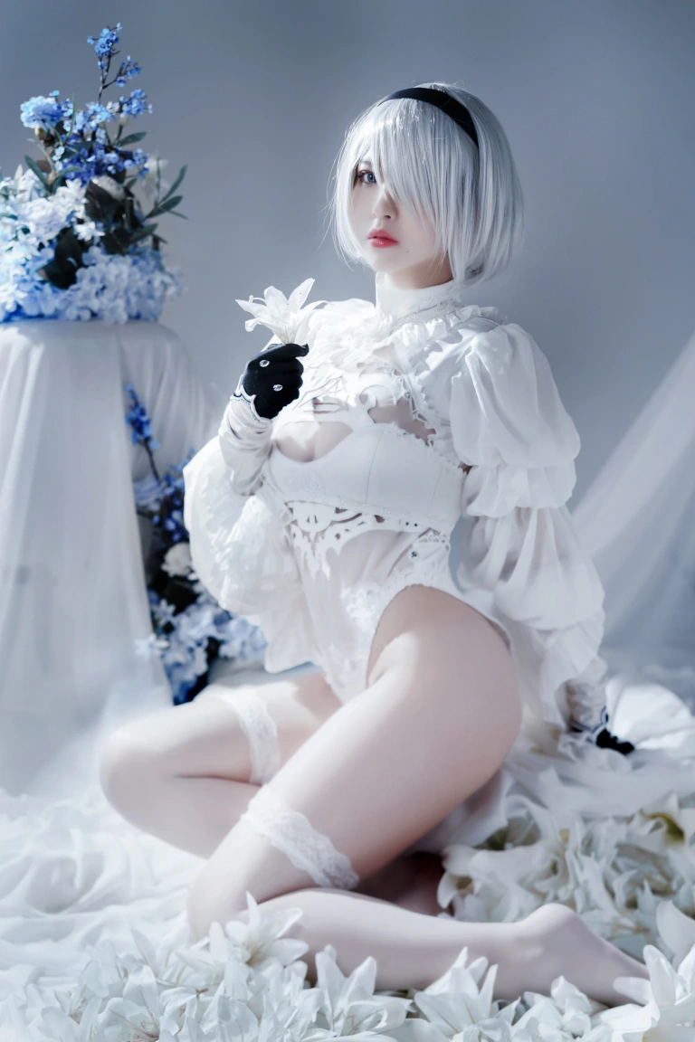 半半子 BANBANKO《Automataヨルハ二号B型 白いドレス》写真图集 51P｜在线预览与图包下载