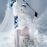 半半子 BANBANKO《Automataヨルハ二号B型 白いドレス》写真图集 51P｜在线预览与图包下载