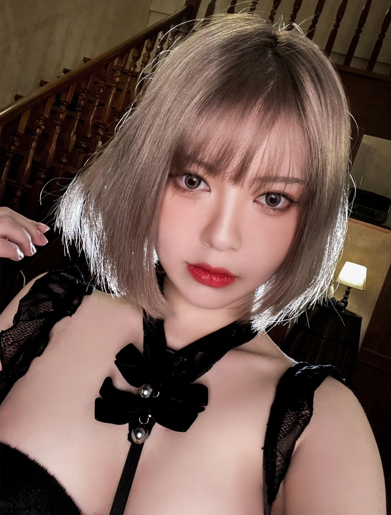 半半子 BANBANKO《今日は黑》写真图集 26P+1V｜在线预览与图包下载