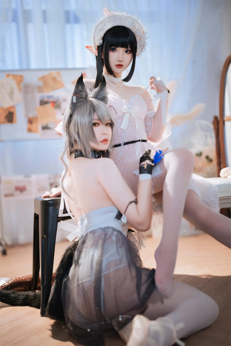 半半子 BANBANKO《Arknights 黑x森蚺バレエ（&面饼仙儿）》写真图集 56P｜在线预览与图包下载