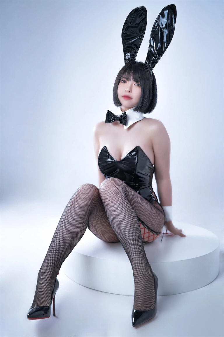 半半子 BANBANKO《Bunny Vol.02》写真图集 75P｜在线预览与图包下载