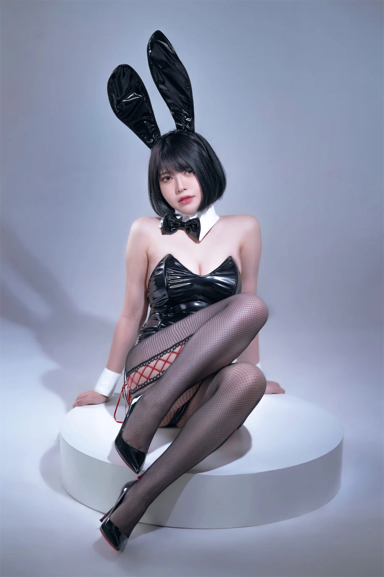 半半子 BANBANKO《Bunny Vol.02》写真图集 75P｜在线预览与图包下载