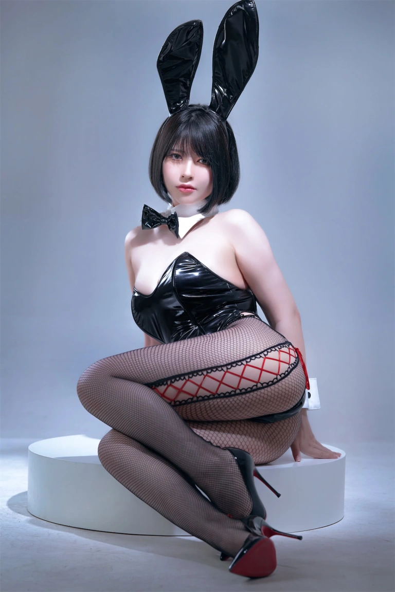半半子 BANBANKO《Bunny Vol.02》写真图集 75P｜在线预览与图包下载