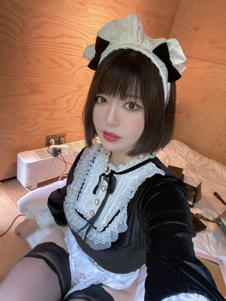 半半子 BANBANKO《メイド姉妹（&面饼仙儿）》写真图集 74P｜在线预览与图包下载