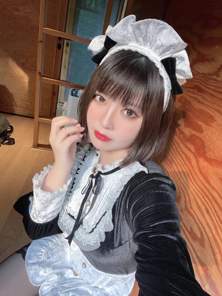 半半子 BANBANKO《メイド姉妹（&面饼仙儿）》写真图集 74P｜在线预览与图包下载