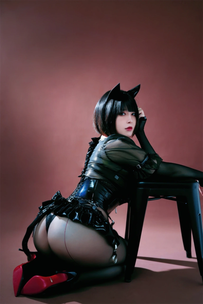 半半子 BANBANKO《黑猫NEKO》写真图集 55P+2V｜在线预览与图包下载