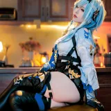 半半子 BANBANKO《優菈》写真图集 76P+7V｜在线预览与图包下载