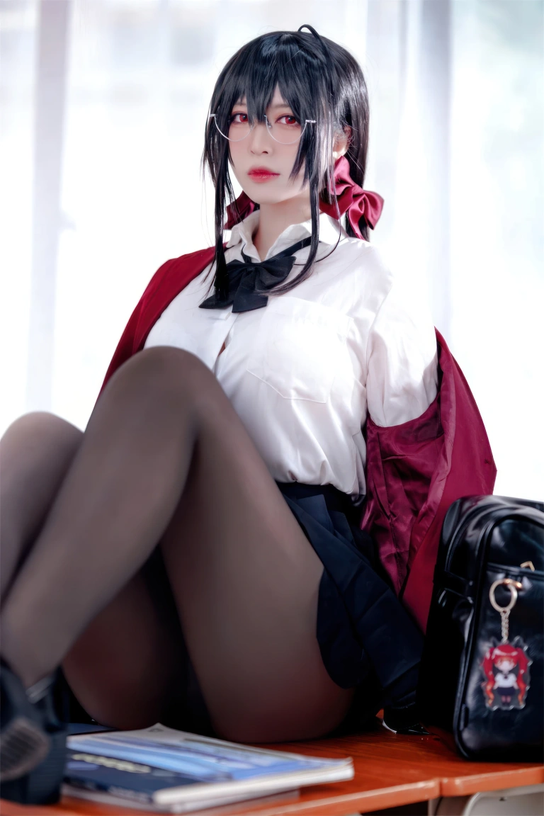半半子 BANBANKO《大凤 风纪委员》写真图集 55P+3V｜在线预览与图包下载