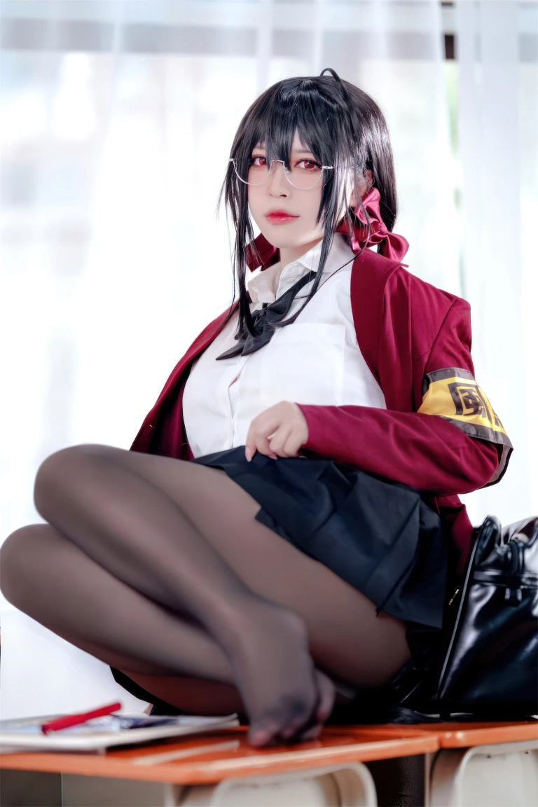 半半子 BANBANKO《大凤 风纪委员》写真图集 55P+3V｜在线预览与图包下载