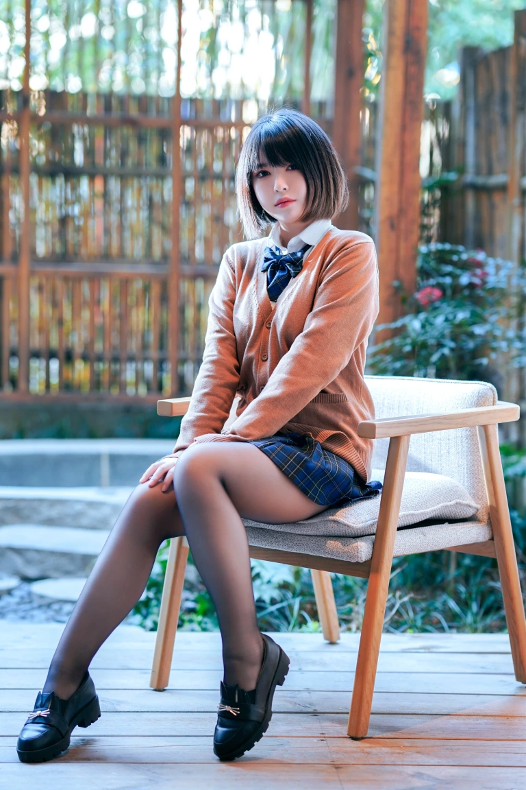 半半子 BANBANKO《彼女の制服 Vol.02》写真图集 58P｜在线预览与图包下载