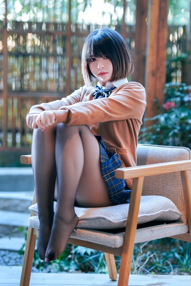 半半子 BANBANKO《彼女の制服 Vol.02》写真图集 58P｜在线预览与图包下载