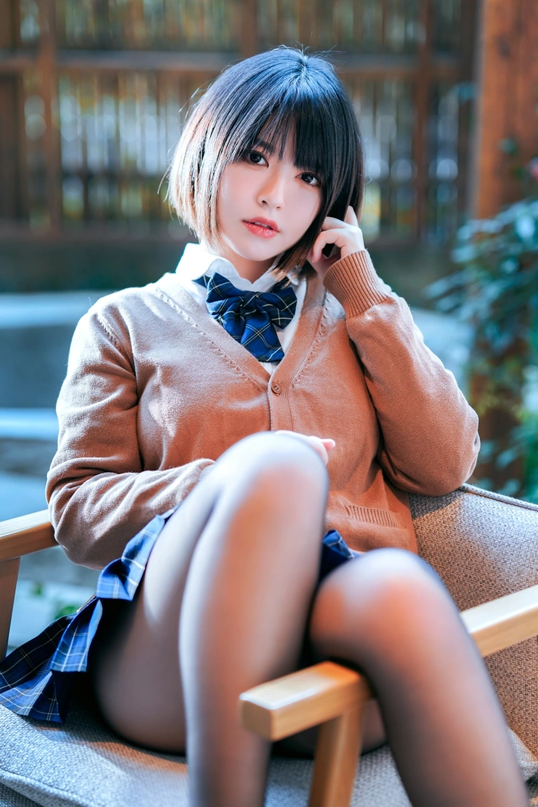 半半子 BANBANKO《彼女の制服 Vol.02》写真图集 58P｜在线预览与图包下载