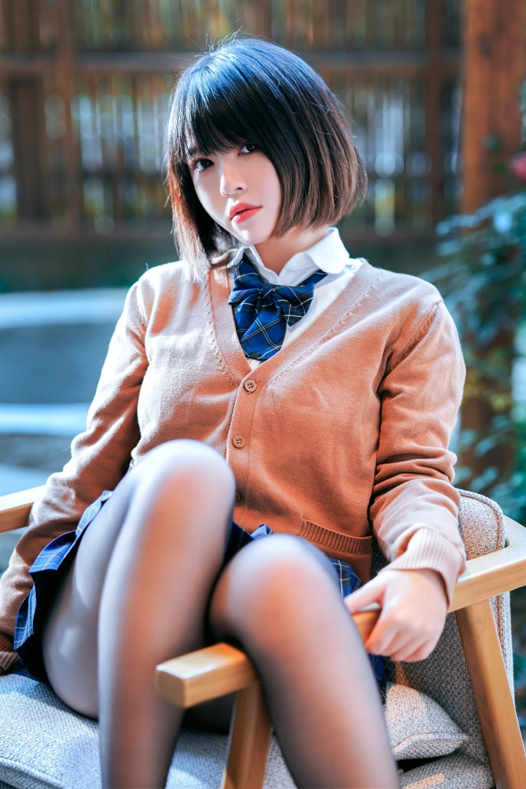 半半子 BANBANKO《彼女の制服 Vol.02》写真图集 58P｜在线预览与图包下载
