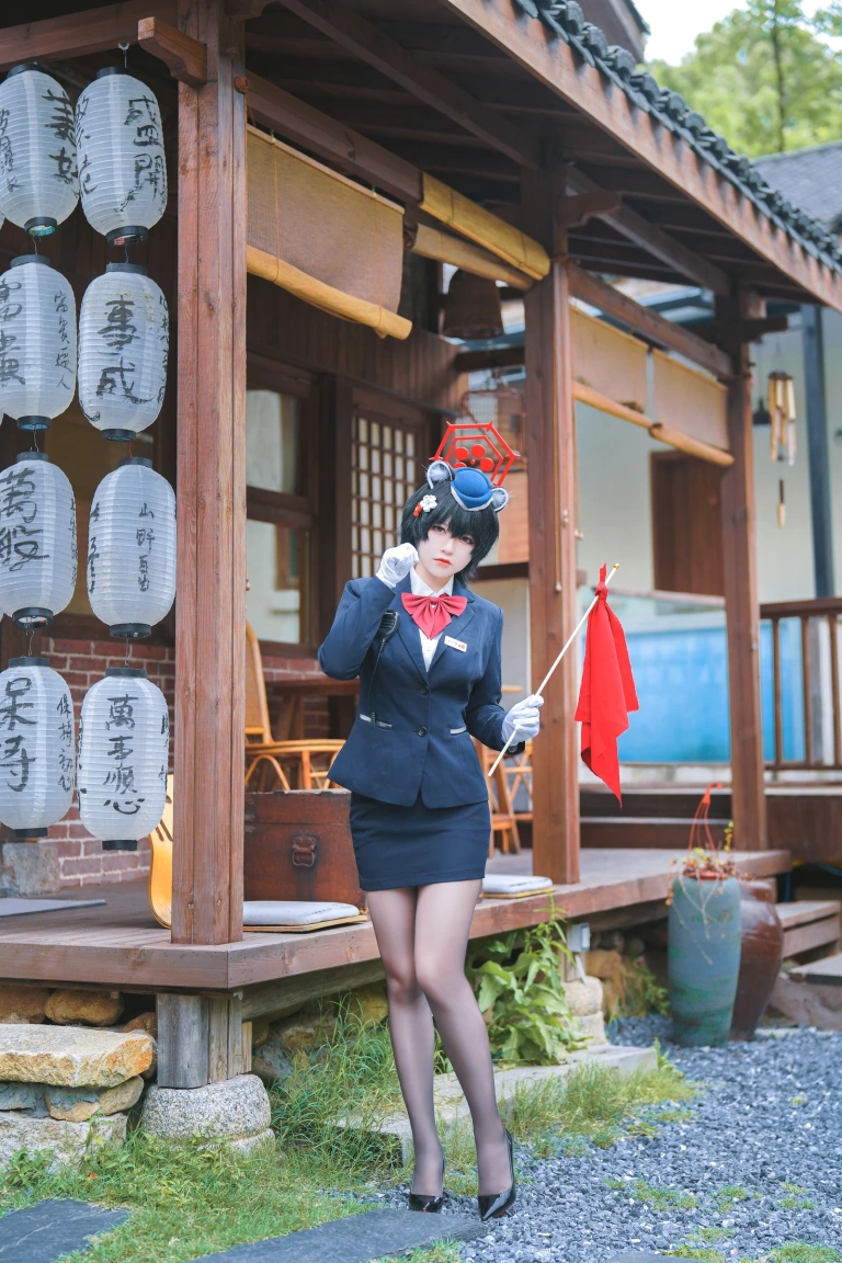 半半子 BANBANKO《导游椿》写真图集 86P+6V｜在线预览与图包下载