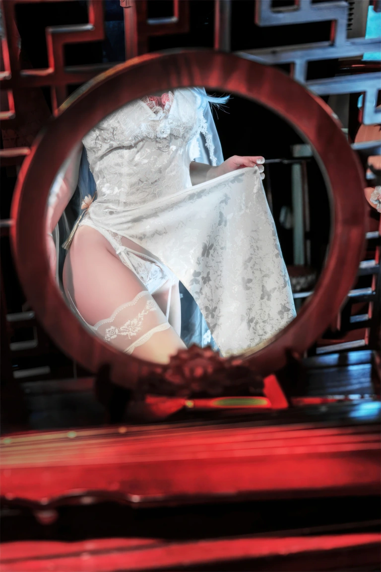 半半子 BANBANKO《阿尔比恩旗袍》写真图集 47P+3V｜在线预览与图包下载