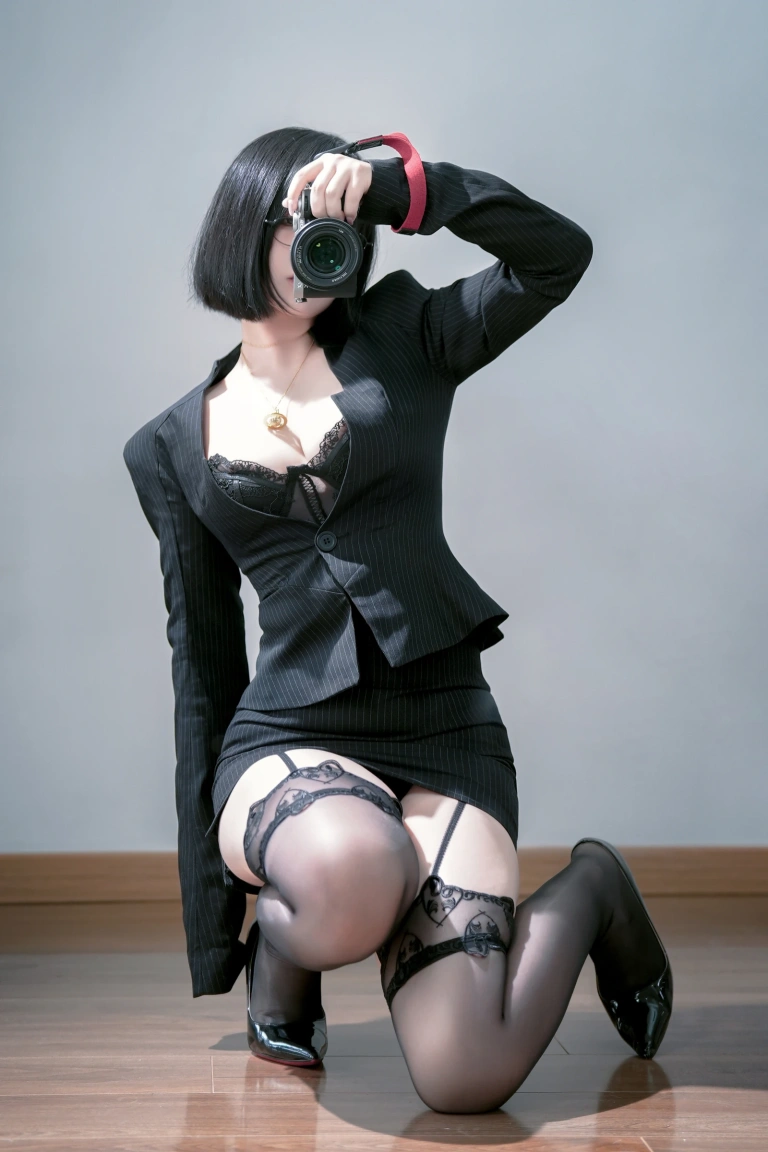 半半子 BANBANKO《OL上司様vol.02》写真图集 42P+5V｜在线预览与图包下载