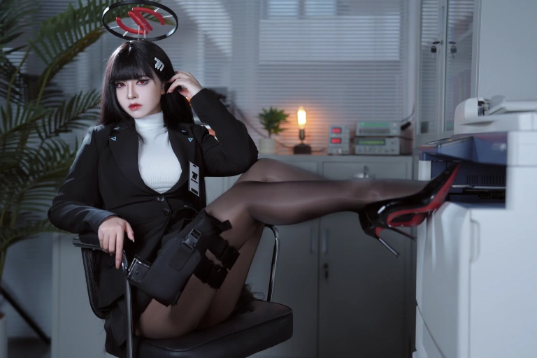 半半子 BANBANKO《蔚蓝档案 调月莉音OL》写真图集 60P+8V｜在线预览与图包下载