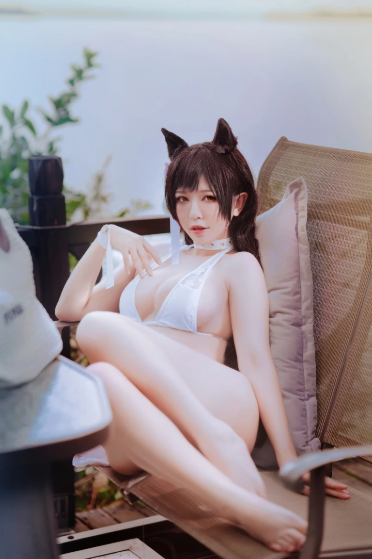 半半子 BANBANKO《碧蓝航线 爱宕泳装》写真图集 27P｜在线预览与图包下载