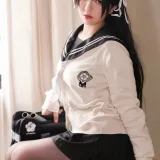 半半子 BANBANKO《碧蓝航线 爱宕校服》写真图集 25P｜在线预览与图包下载