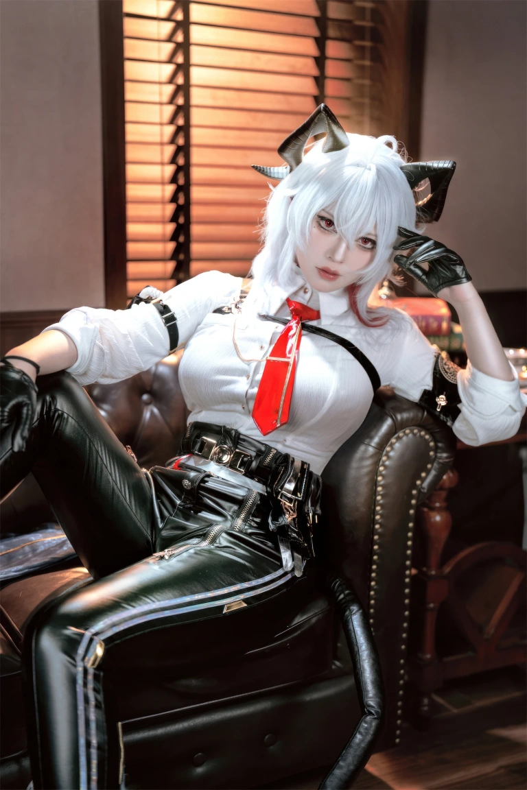 半半子 BANBANKO《鸣潮 赞妮》写真图集 57P｜在线预览与图包下载