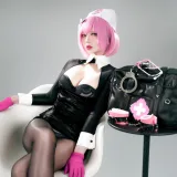 半半子 BANBANKO《王医生》写真图集 56P｜在线预览与图包下载