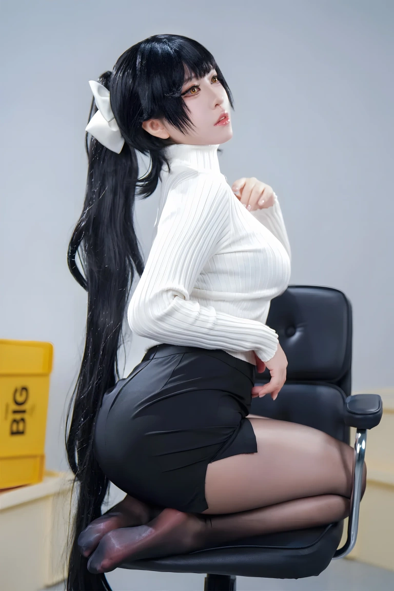 半半子 BANBANKO《碧蓝航线 高雄 武人的心法素养》写真图集 57P+4V｜在线预览与图包下载