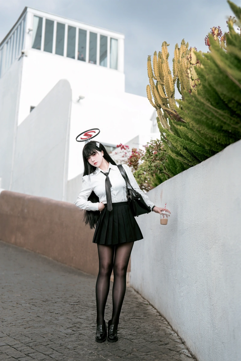半半子 BANBANKO《蔚蓝档案 调月莉音 Vol.03 制服x競泳》写真图集 64P+5V｜在线预览与图包下载