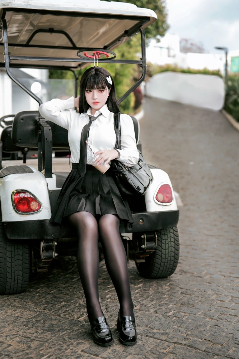 半半子 BANBANKO《蔚蓝档案 调月莉音 Vol.03 制服x競泳》写真图集 64P+5V｜在线预览与图包下载
