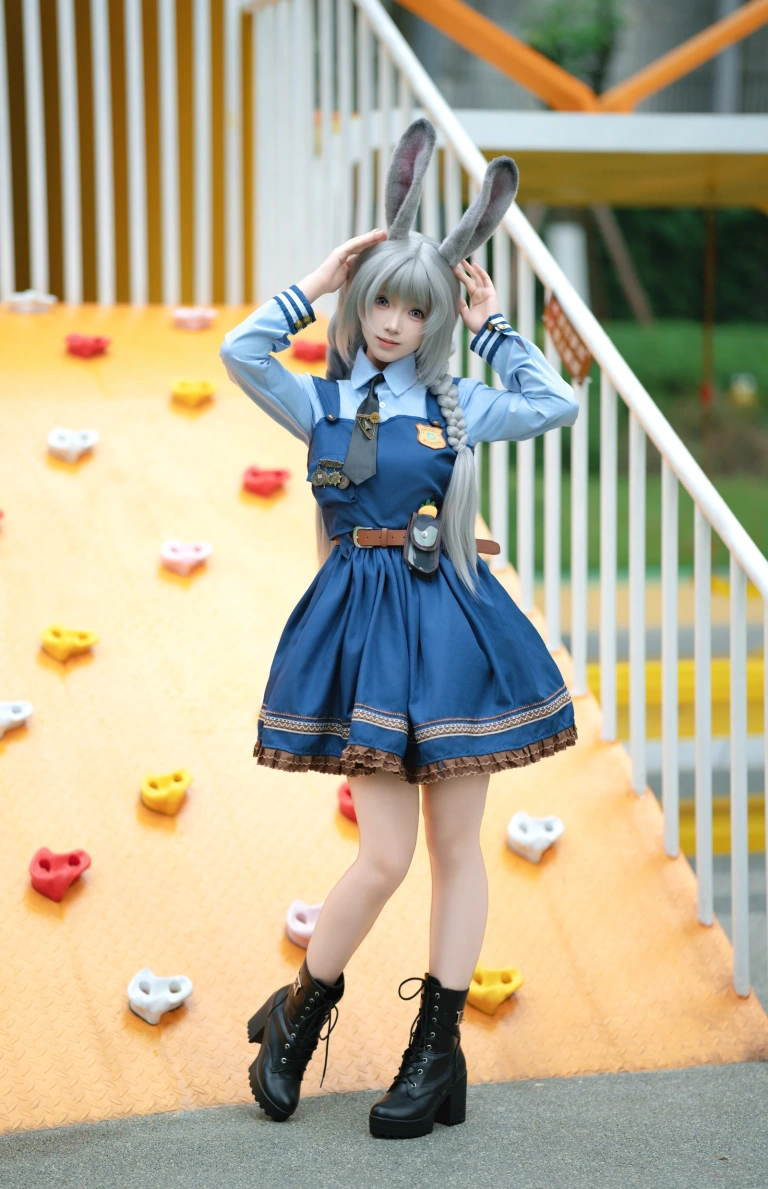 Bangni邦尼《兔子警官》写真图集 72P+8V｜在线预览与图包下载
