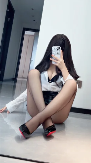 Bangni邦尼《老师好 自摄》写真图集 21P+9V｜在线预览与图包下载